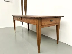 Pamono Oak Table, 19th Century Outlet
