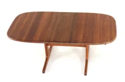 Pamono Oval Extendable Abed Dining Table from Dyrlund Outlet