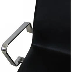 Pamono Oxford Chair in Black Essential Leather by Arne Jacobsen, 2000s Online