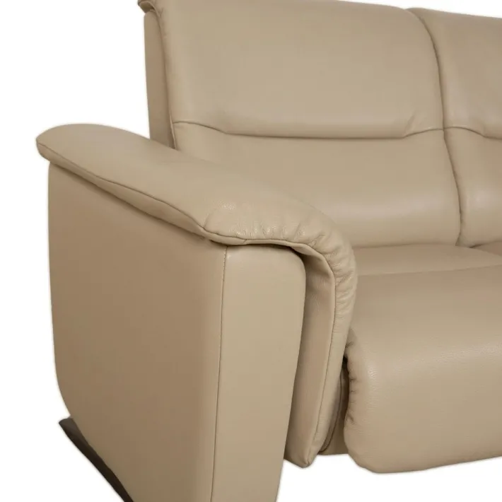 Pamono Panorama Leather Two-Seater Sofa from Stressless Hot