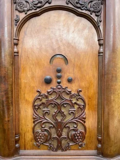 Pamono Phonograph / Radio Cabinet and Record Players Clearance