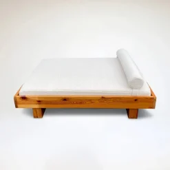 Pamono Pine and Bouclé Daybed by Ate Van Apeldoorn for Houtwerk Hattem, 1970s Hot