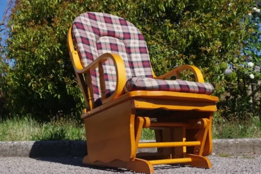 Pamono Pine Rocking Chair, 1970s Online