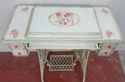 Pamono Player Made on a Singer Machine Base Outlet