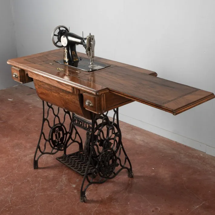Pamono Pull-Out Sewing Machine Table with Drawers from Excella, 20th Century Online