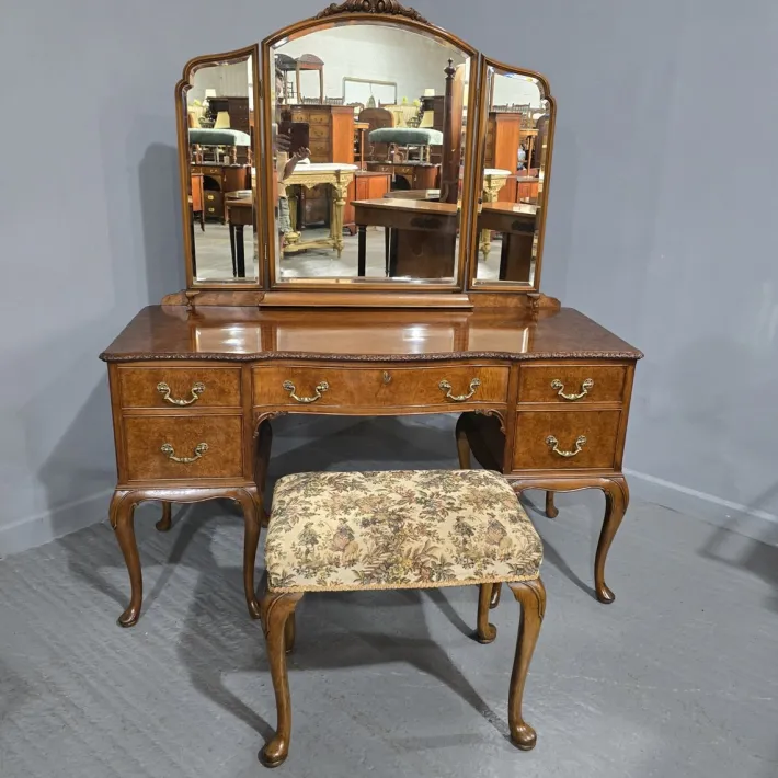 Pamono Queen Anne Burr Walnut Dressing Table, 1920s Discount