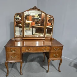 Pamono Queen Anne Burr Walnut Dressing Table, 1920s Discount
