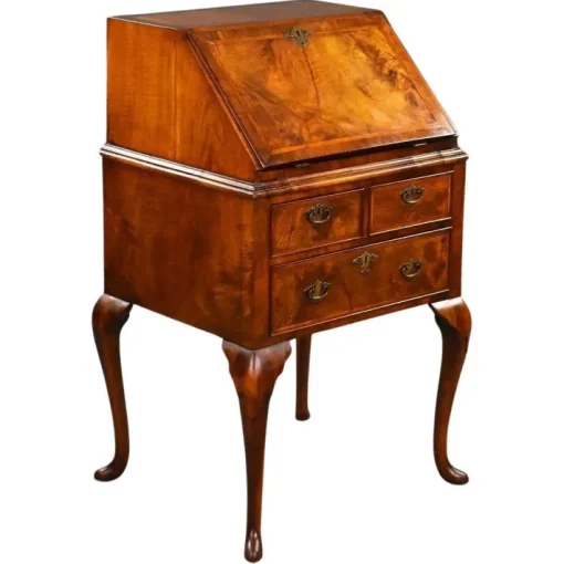 Pamono Queen Anne Walnut Bureau, 1930s Online