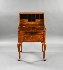 Pamono Queen Anne Walnut Bureau, 1930s Online