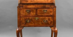 Pamono Queen Anne Walnut Bureau, 1930s Online