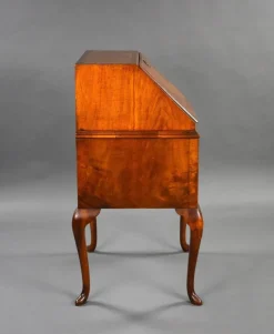 Pamono Queen Anne Walnut Bureau, 1930s Online