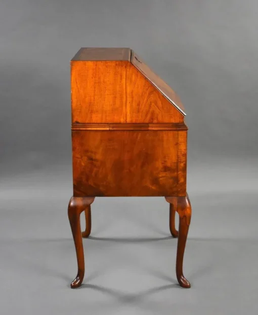 Pamono Queen Anne Walnut Bureau, 1930s Online