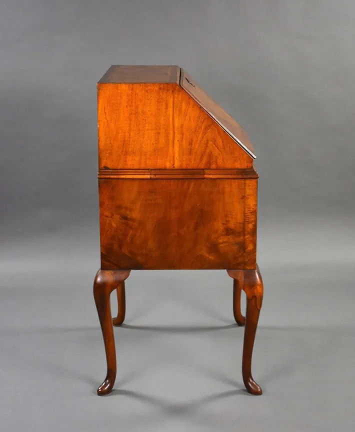 Pamono Queen Anne Walnut Bureau, 1930s Online