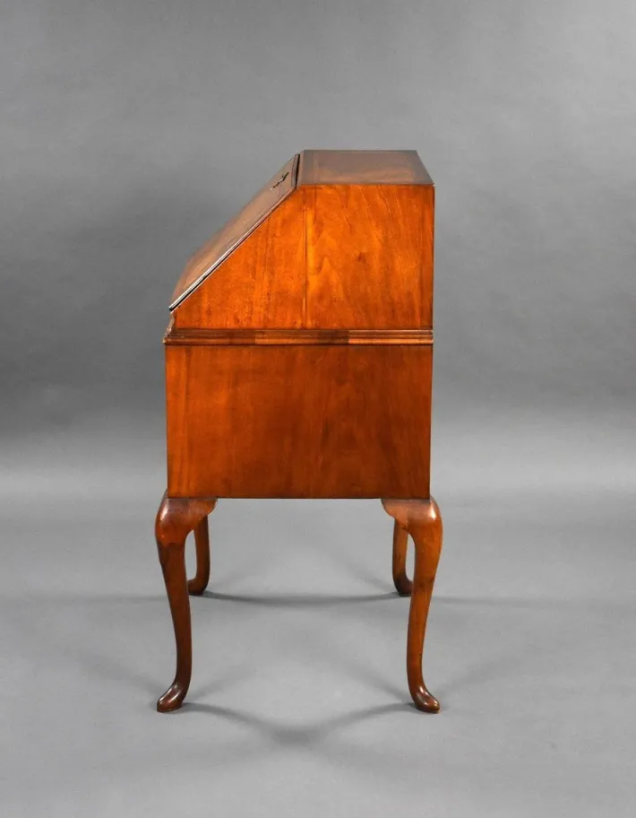 Pamono Queen Anne Walnut Bureau, 1930s Online