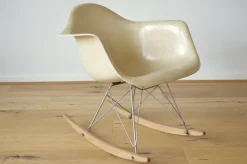 Pamono RAR Rocking Chair by Charles & Ray Eames for Herman Miller, 1960s Sale