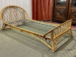 Pamono Rattan Bed with Metal Base, 1960s Hot