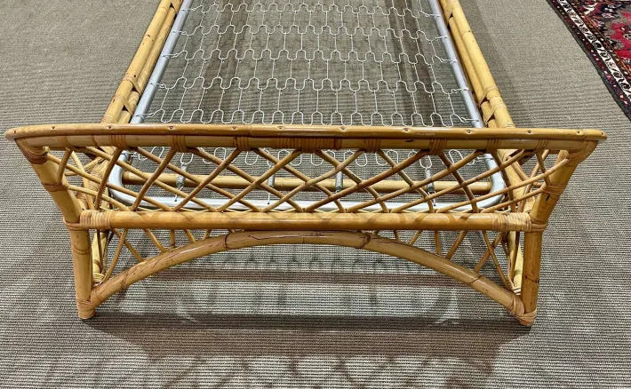 Pamono Rattan Bed with Metal Base, 1960s Hot