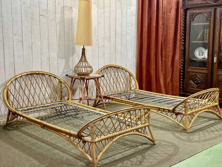 Pamono Rattan Bed with Metal Base, 1960s Hot
