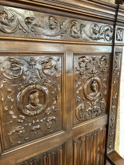 Pamono Renaissance Style Chest Bench in Walnut, 1890s Discount
