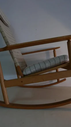 Pamono Rocking Chair by Hans Olsen for Juul Kristensen, 1960s Hot