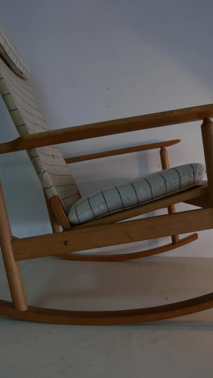 Pamono Rocking Chair by Hans Olsen for Juul Kristensen, 1960s Hot