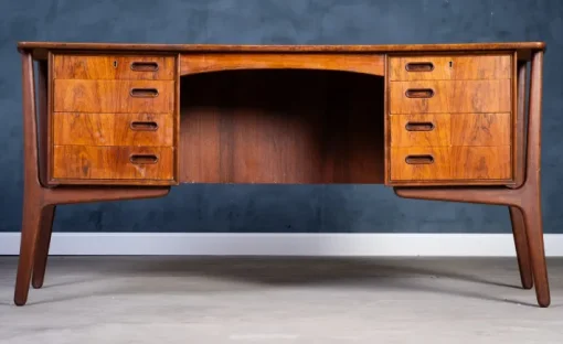 Pamono Rosewood Desk by Svend Åge Madsen for H.P. Hansen, 1960s Hot