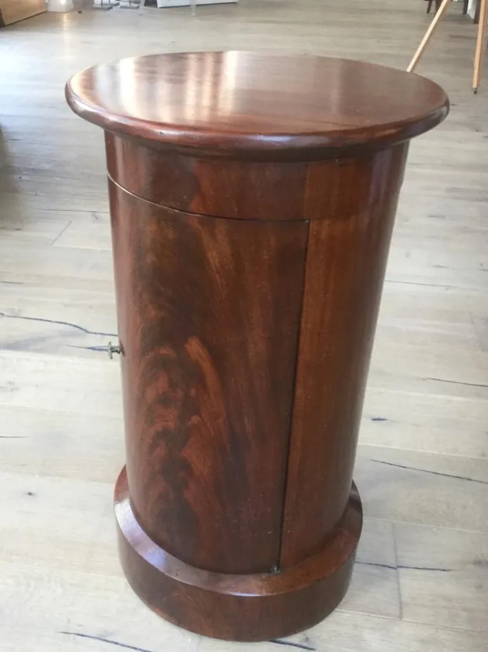 Pamono Round Bedside Table, France, 1820s Outlet