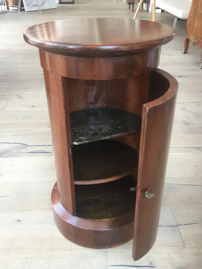 Pamono Round Bedside Table, France, 1820s Outlet