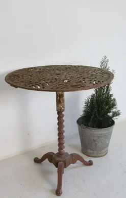 Pamono Round Cast Iron Table, 1890s Discount