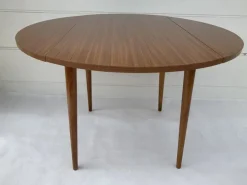 Pamono Round Extendable Table in Oak Veneer with Wood Base, 1970s Clearance