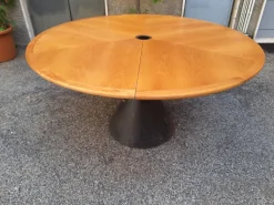 Pamono Round Extendable Table with Lacquered Metal Base and Wooden Top by Francesco Fois for Bernini, Italy, 1986 New