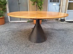 Pamono Round Extendable Table with Lacquered Metal Base and Wooden Top by Francesco Fois for Bernini, Italy, 1986 New