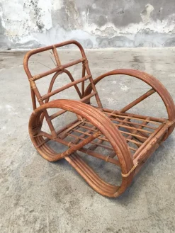 Pamono Round French Bamboo & Rattan Pretzel-Shaped Lounge Chair, 1950s Hot