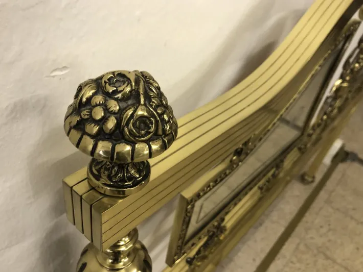 Pamono Royal, Ancient Brass Bed from the Castle Property Around 1900, 1890s Outlet