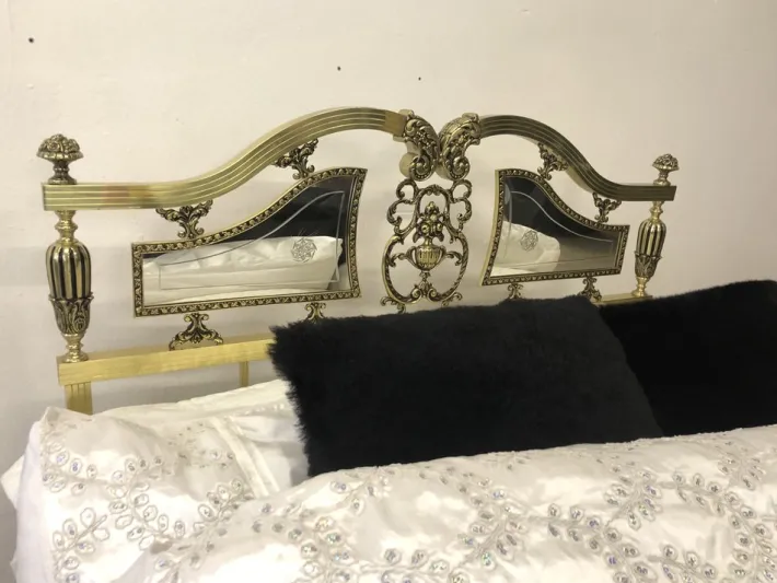 Pamono Royal, Ancient Brass Bed from the Castle Property Around 1900, 1890s Outlet