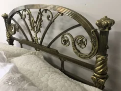 Pamono Royal Brass Bed from Castle Property, 1900s Sale