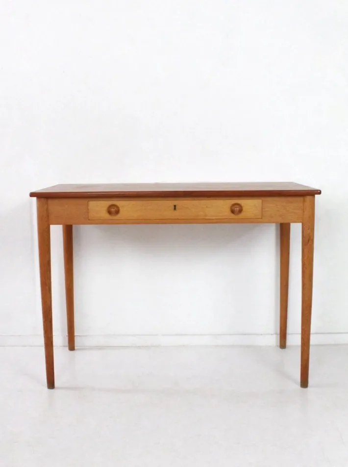 Pamono Ry32 Ladies Desk by Hans J Wegner for Ry Møbler, 1960s Sale