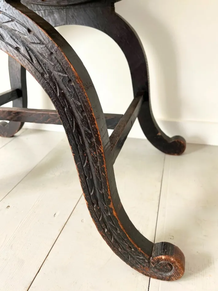 Pamono Savanarola Chair with Hand-Carved Detail and X Frame, Italy, 19th Century Best