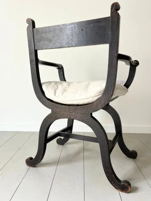 Pamono Savanarola Chair with Hand-Carved Detail and X Frame, Italy, 19th Century Best