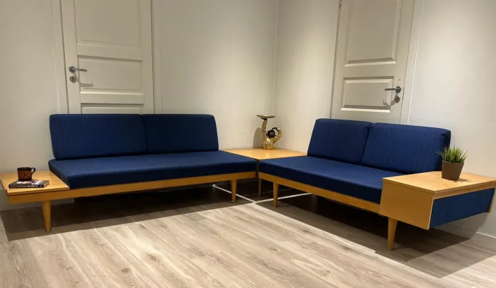 Pamono Scandinavian Dangle Daybeds and Table by Ingmar Relling & Haldor Vik for Ekornes, 1960s, Set of 3 Discount