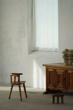 Pamono Scandinavian Folk Art 3-Legged Chair in Pine, 1920s Online
