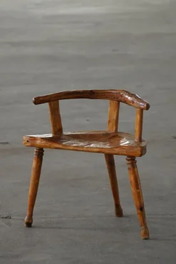 Pamono Scandinavian Folk Art 3-Legged Chair in Pine, 1920s Online