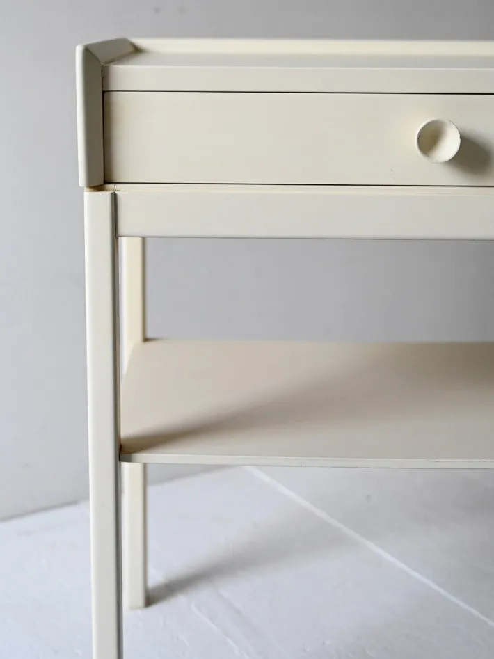 Pamono Scandinavian White Lacquered Bedside Tables, 1960s, Set of 2 Sale