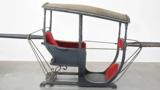 Pamono Sedan Chair Carriage, Late 19th Century Hot