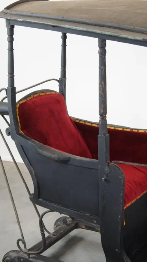 Pamono Sedan Chair Carriage, Late 19th Century Hot