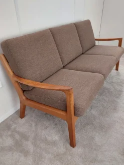 Pamono Senator Three-Seater and Two-Armchair Set by Ole Wanscher for Poul Jeppesens, 1970s, Set of 3 Discount