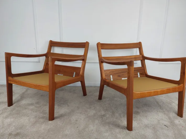 Pamono Senator Three-Seater and Two-Armchair Set by Ole Wanscher for Poul Jeppesens, 1970s, Set of 3 Discount