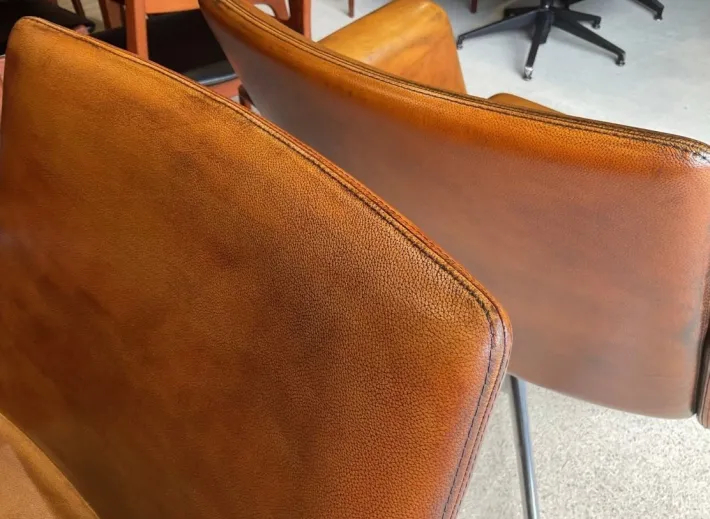 Pamono Set of Bauhaus Style Chairs by Brunner for Knoll, 2013 Sale