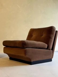 Pamono Set of Brown Velvet Sofa and Lounge Chair by Paolo Caliari for Cassina, 1960s Outlet