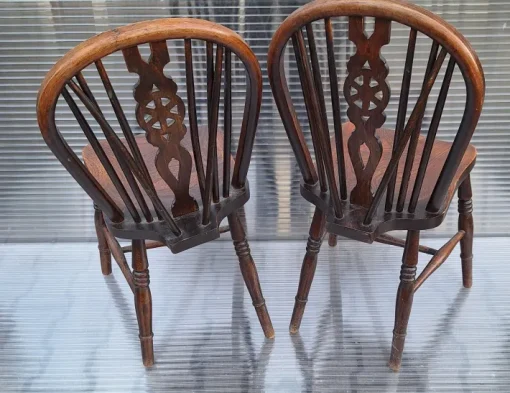 Pamono Set of English Windsor Chairs in Elm Wood, 1890s, Set of 2 Discount